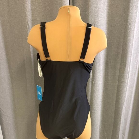 CUPSHE Black and White One-Piece Swimsuit - Picture 7 of 11